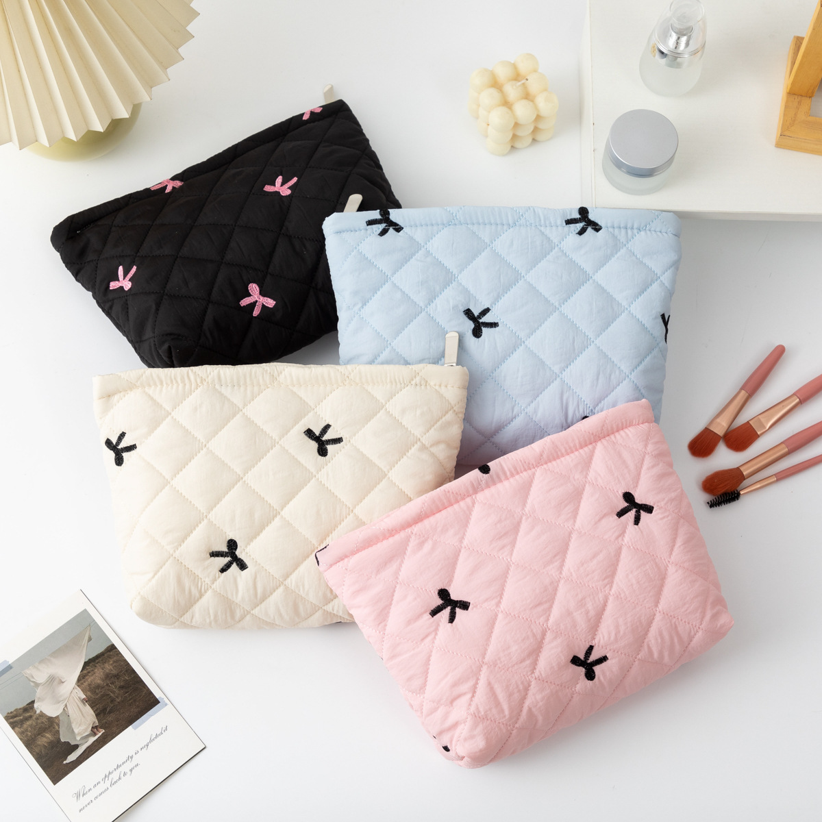 1 Piece Cute Bow Knot Women's Makeup Bag h5 Picture3